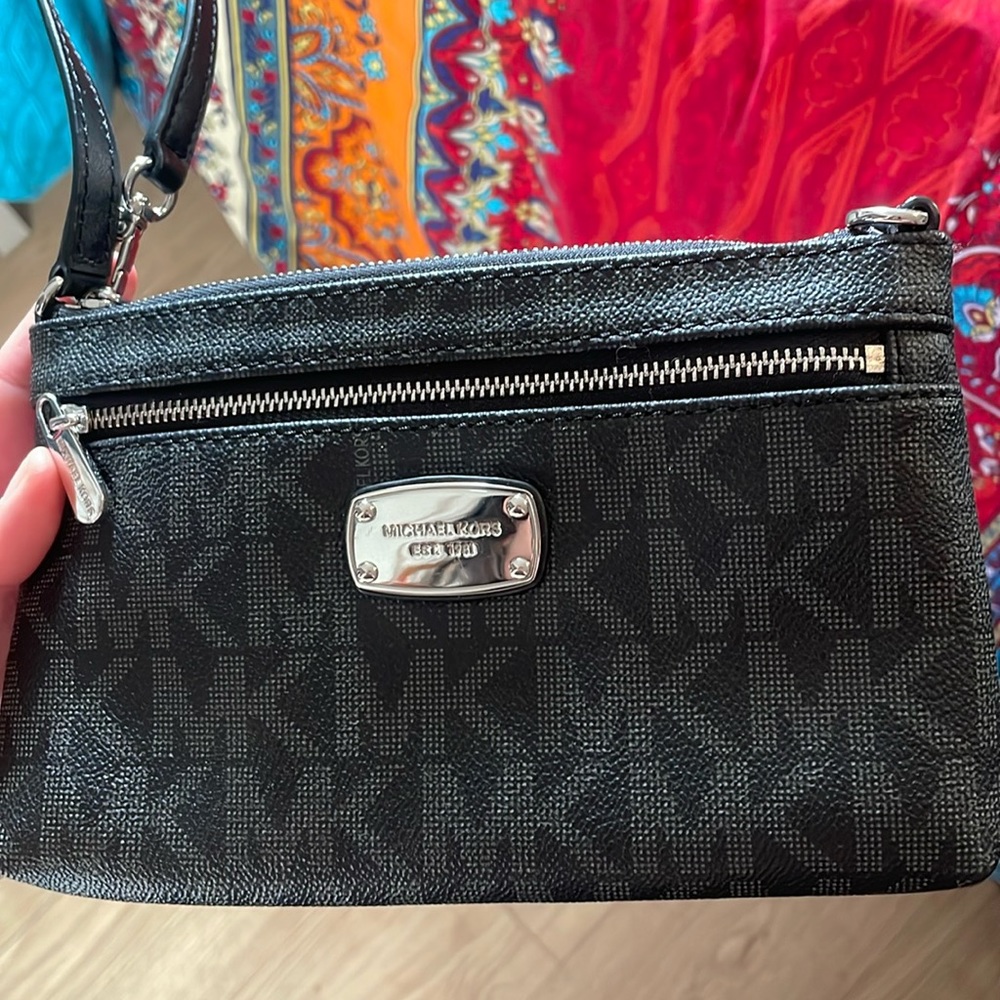 Michael Kors Wristlet